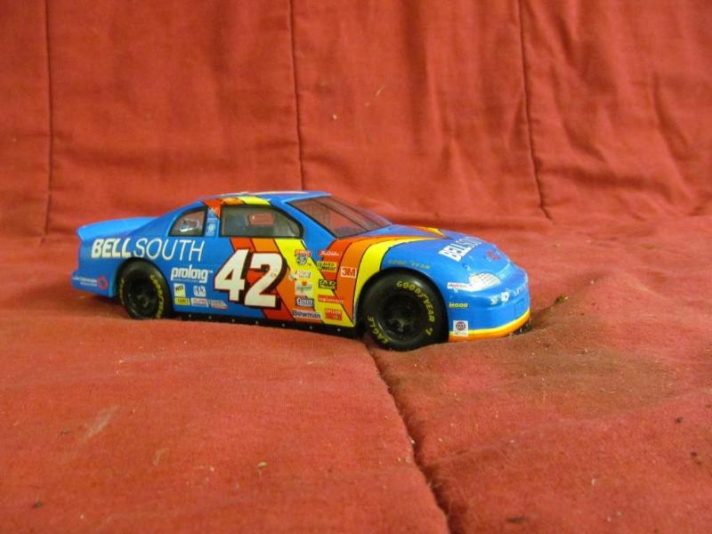 lot 12 image: #42 Bell South Car Metal 124 scale...