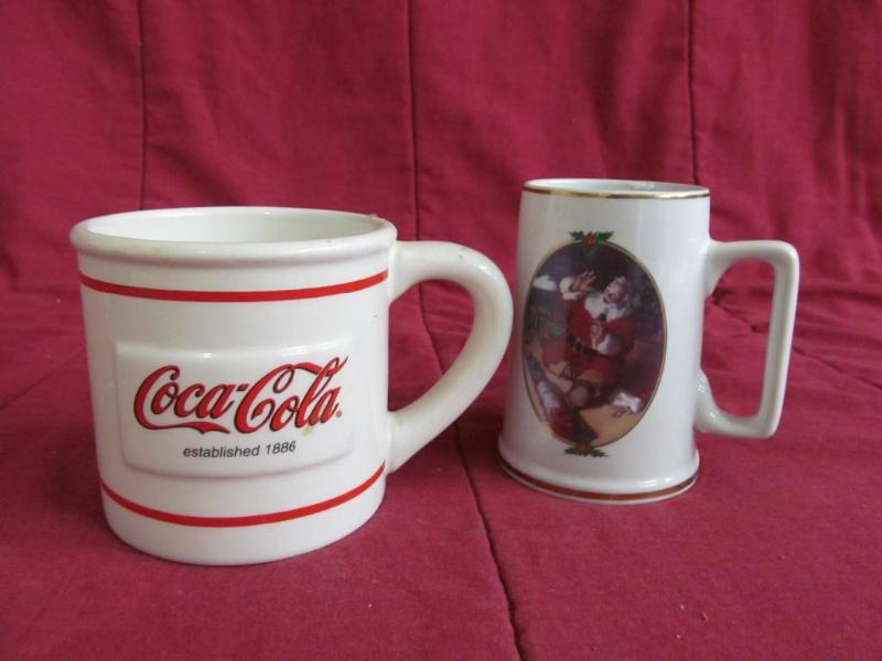 lot 125 image: Coca Cola Seasons Greetings 1996 Mu...