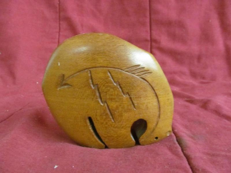 lot 172 image: Wood Polar Bear 4 12"...