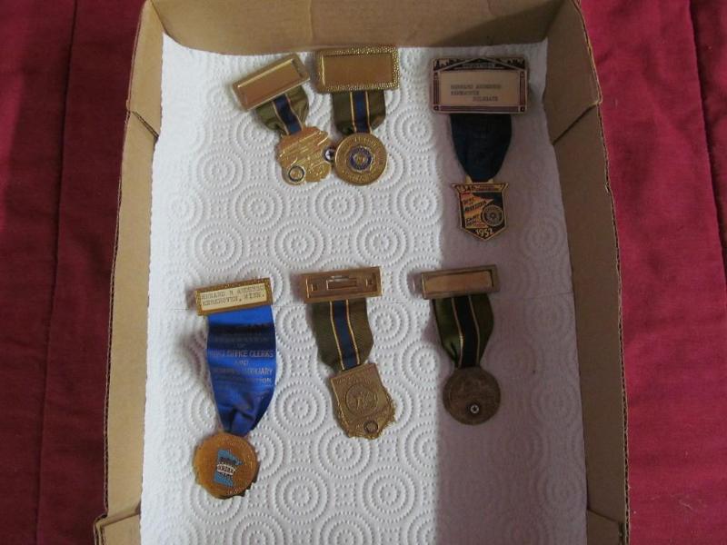 lot 221 image: Box of American Legion - (2) 1952, ...