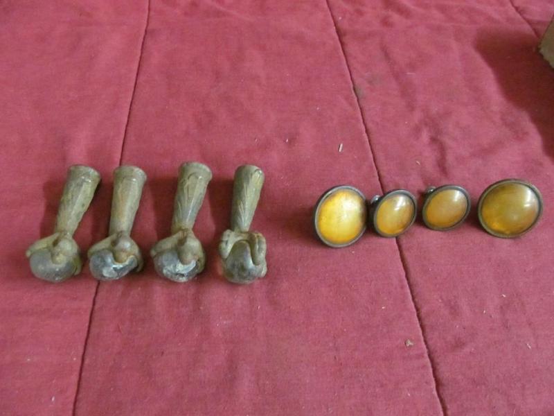 lot 226 image: Vintage Amber Lens Door Knobs and G...