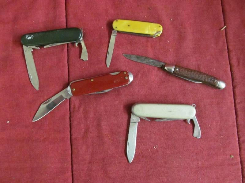 lot 233 image: Small Group of Pocket Knives - Some...