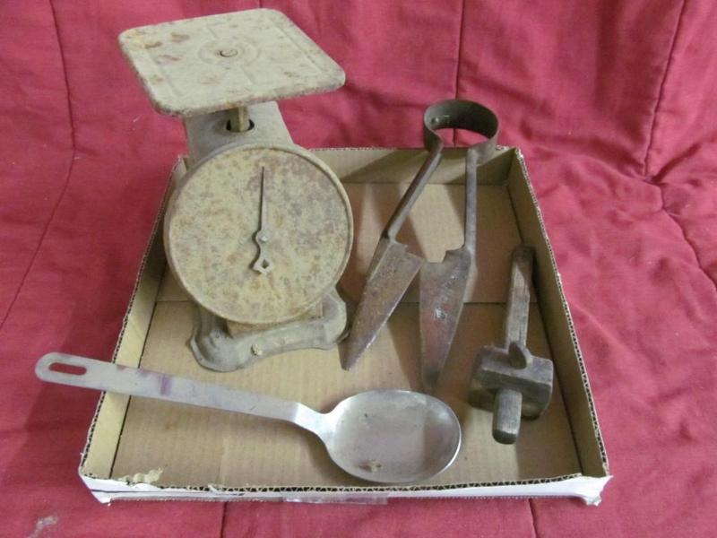 lot 235 image: Vintage Scale, Wood Protractor, She...