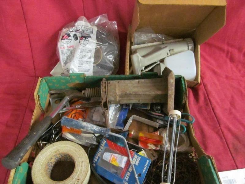 lot 250 image: Campbell Hausfeld Spray Gun - Large...
