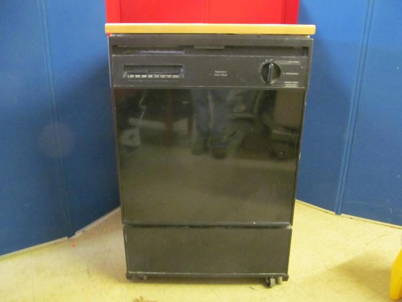 lot 60 image: Portable Dishwasher Sears Kenmore -...