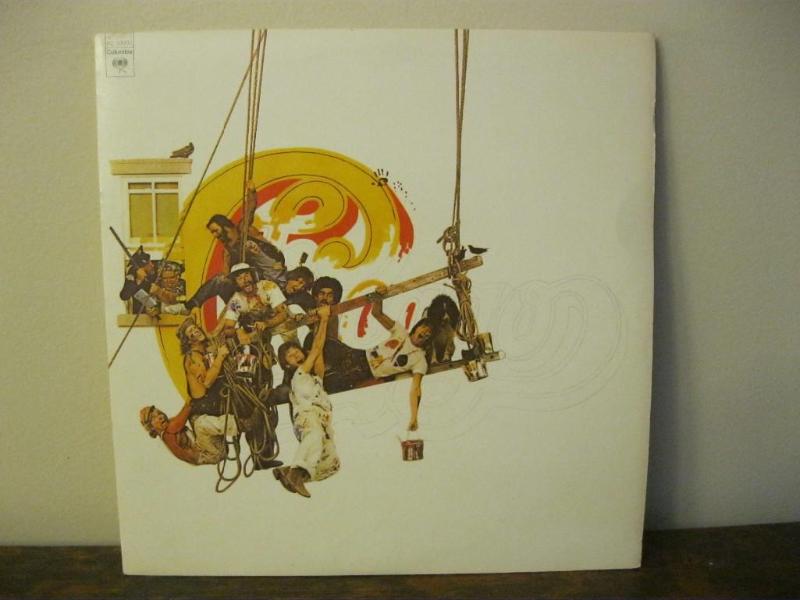 lot 135 image: Chicagos Greatest Hits Record Good...