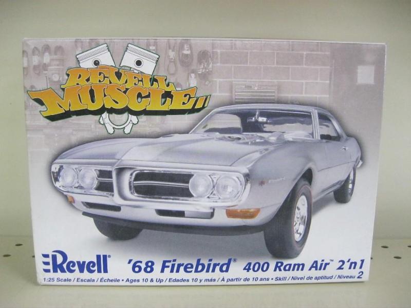 lot 24 image: 68 Firebird Model Kit...