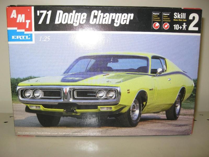 lot 26 image: 71 Dodge Charger Model Kit...