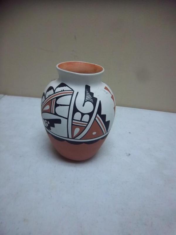 lot 41 image: Hand Made Vase...