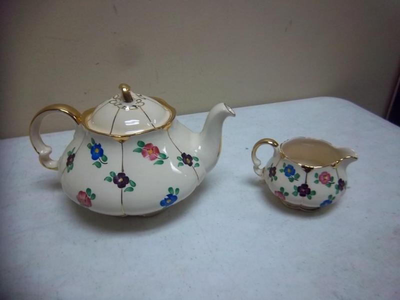 lot 45 image: Nice Fine China Teapot And Creamer...