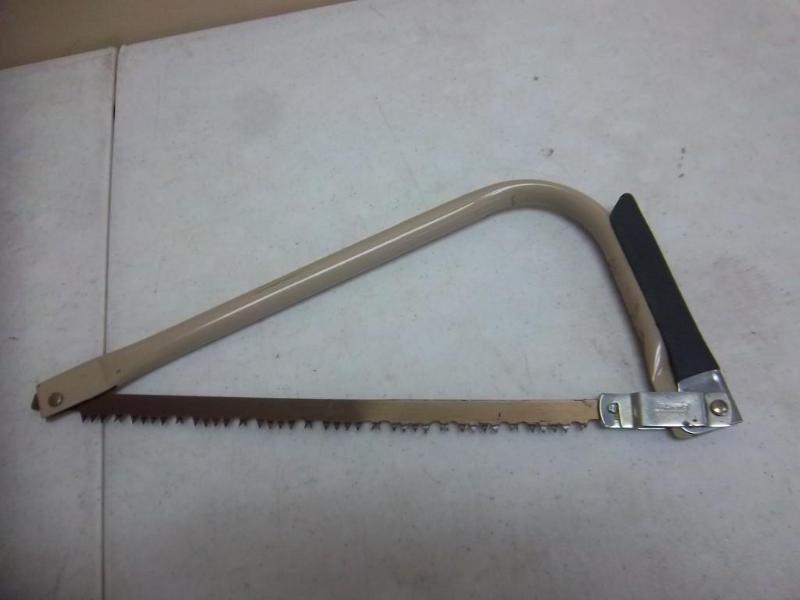 lot 62 image: Small Tree Cutting Saw...