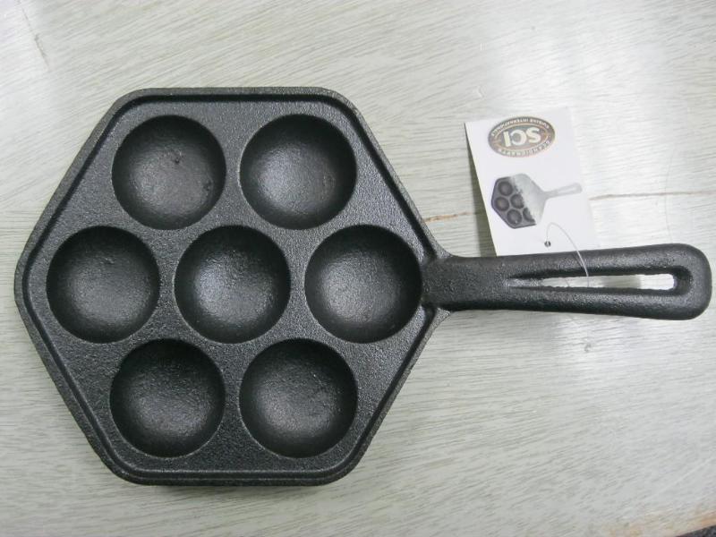 lot 65 image: New Small Cast Iron Pan...