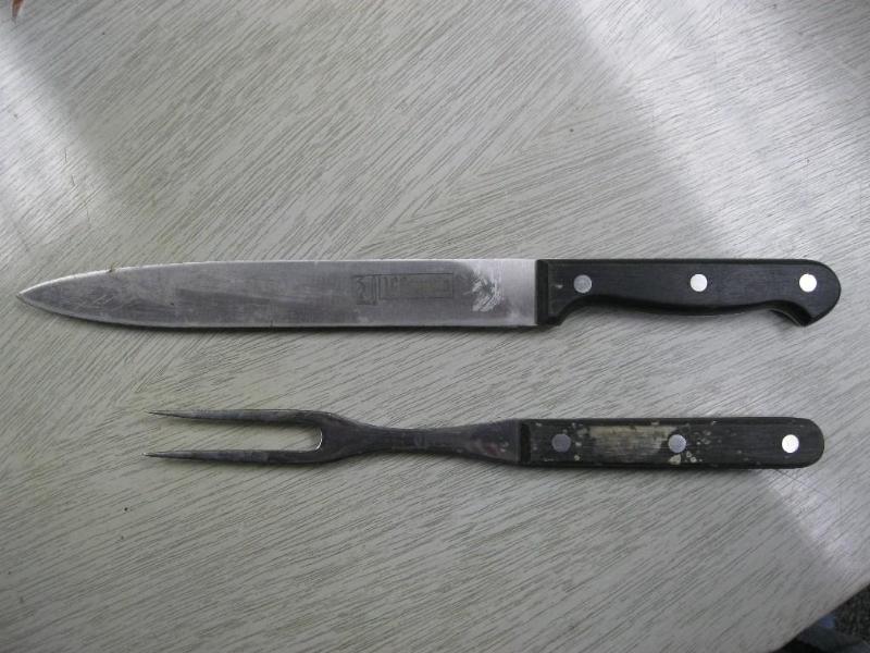 lot 66 image: Carving Knife Set Lifetime Cutlery ...