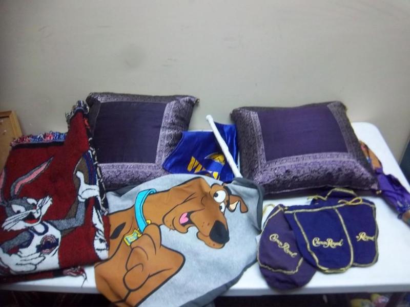 lot 89 image: Blanket Pillow Flag Misc. Lot...