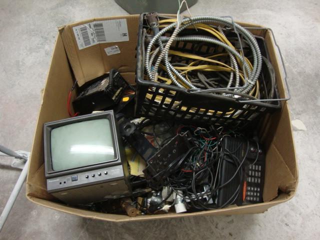 lot 132 image: Large Box of Miscellaneous, Uniden ...
