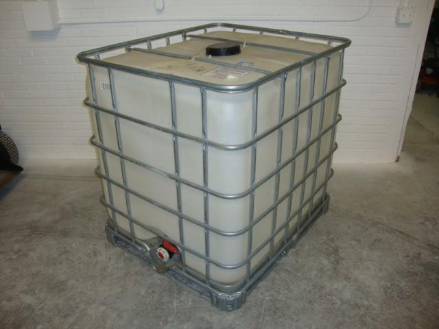 lot 16 image: Schutz 1000L (approx 275 gal) Tank ...