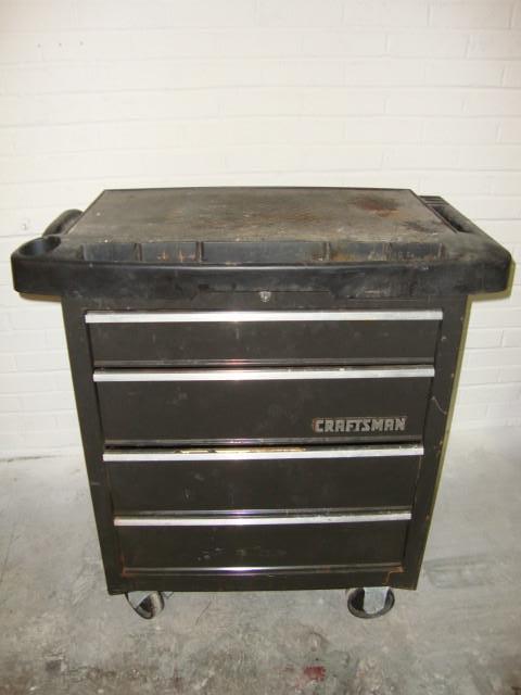 lot 48 image: Craftsman Rolling Tool Chest, 33 1...
