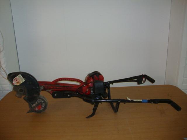 lot 59 image: Atom model 601 Cart Path Edger, goo...