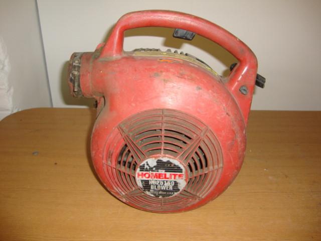 lot 64 image: Homelite HB25150 Leaf Blower, good ...