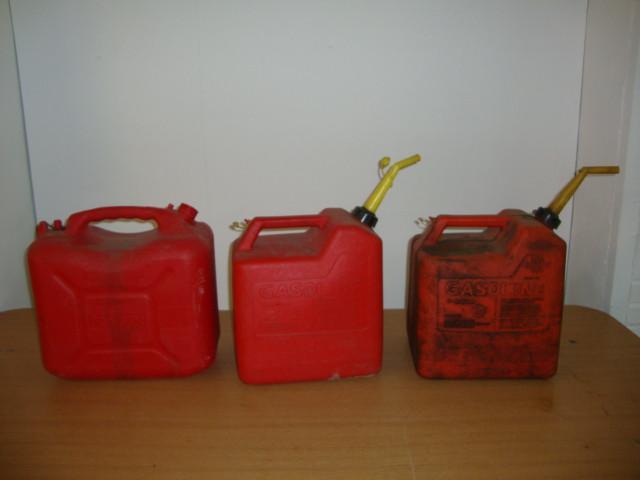 lot 97 image: 6 Gallon Gas Cans, lot of 3, 1 miss...