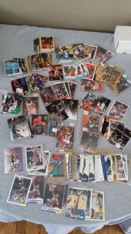 Approx&nbsp300 Basketball cards, d...