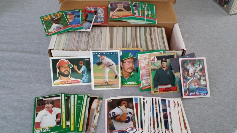 Box of Approx 600 Football and Base...