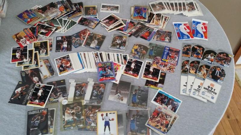 Lot of Basketball cards, lots of St...
