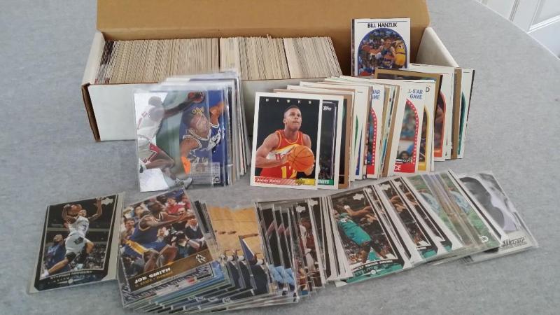 Over 700 Basketball cards, mostly f...
