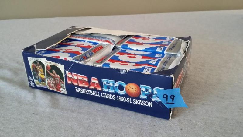 Box of 36 unopened packs of NBA Hoo...