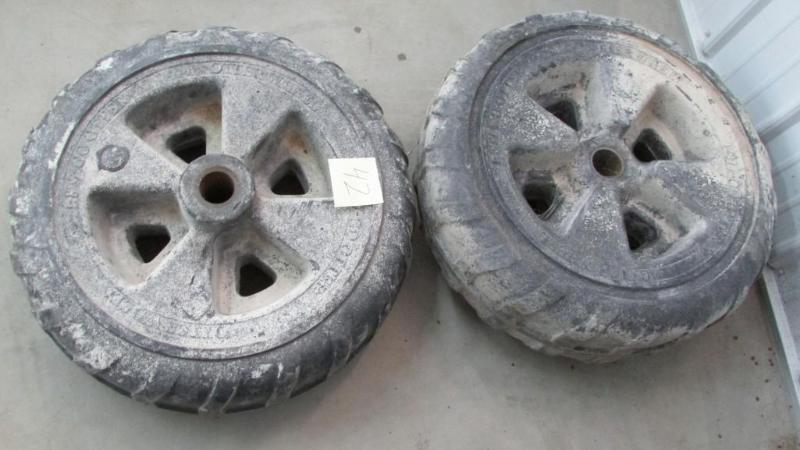 (2) Used Otter plastic wheels -Can ...
