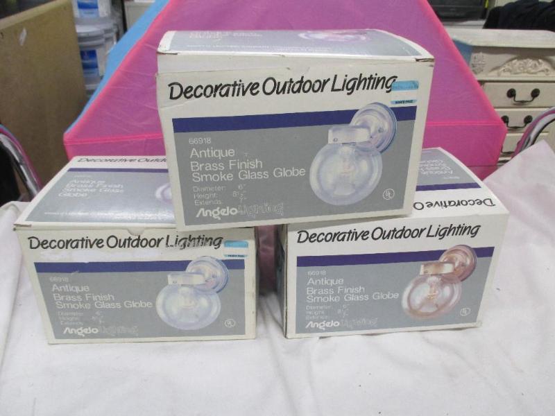 3 x Outdoor lighting &quotNew&quot...