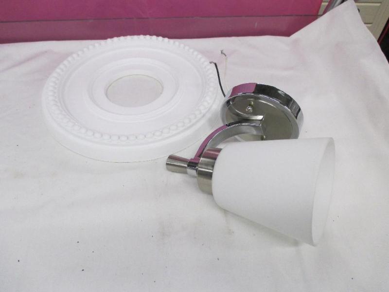 1 New wall light Chrome with white ...