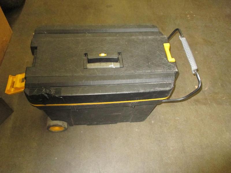 Handyman Toolbox with wheels and ha...