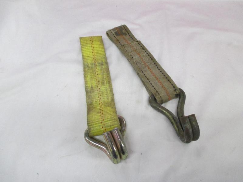 2 Hook loop straps...