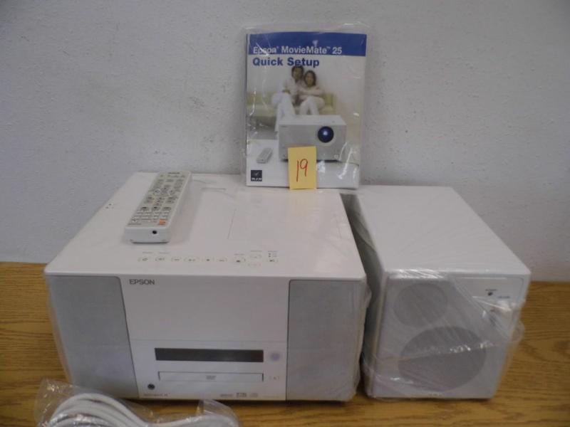 New Epson Movie Mate 25 -...