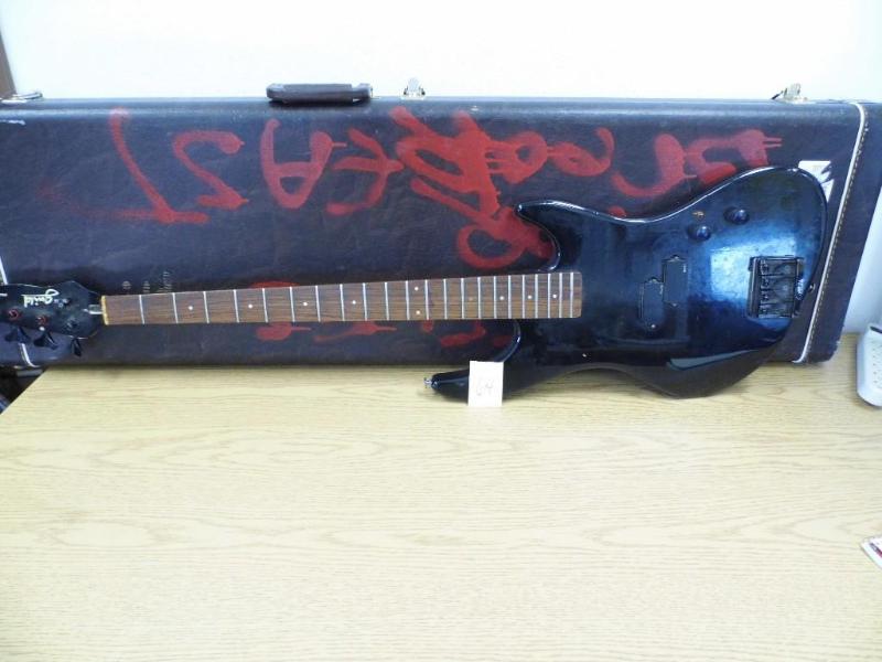 Guild Pilot Bass Guitar - no string...