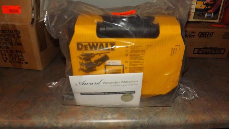 DeWalt Palm Sander