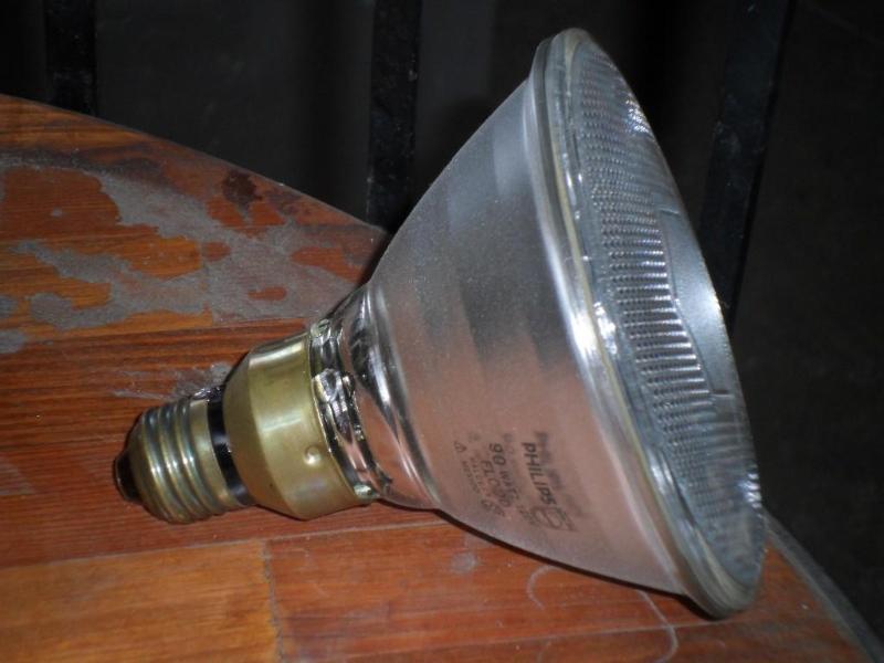 lot 14 image: Set of five out door light fixtures...