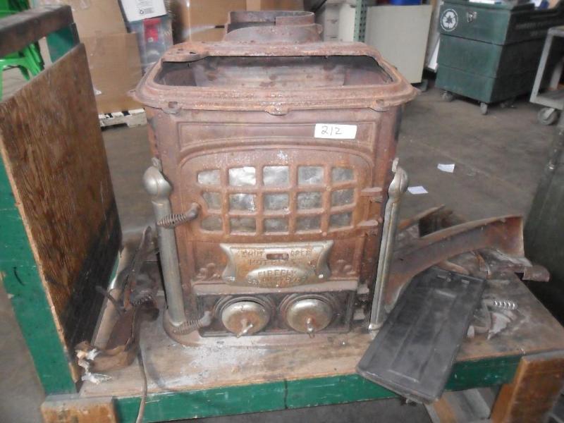 lot 17 image: Cast iron fire place. Fire fly cast...