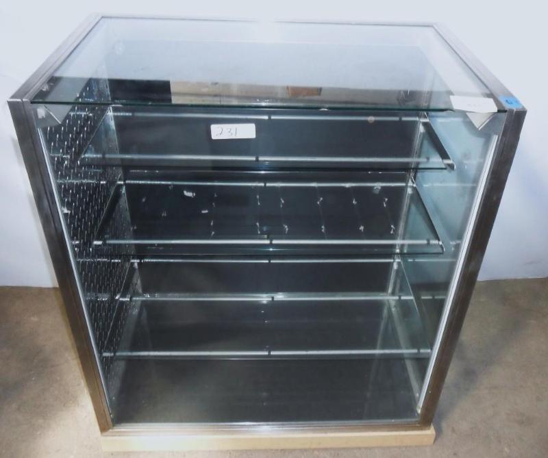 lot 36 image: Glass merchandise display case. Alu...