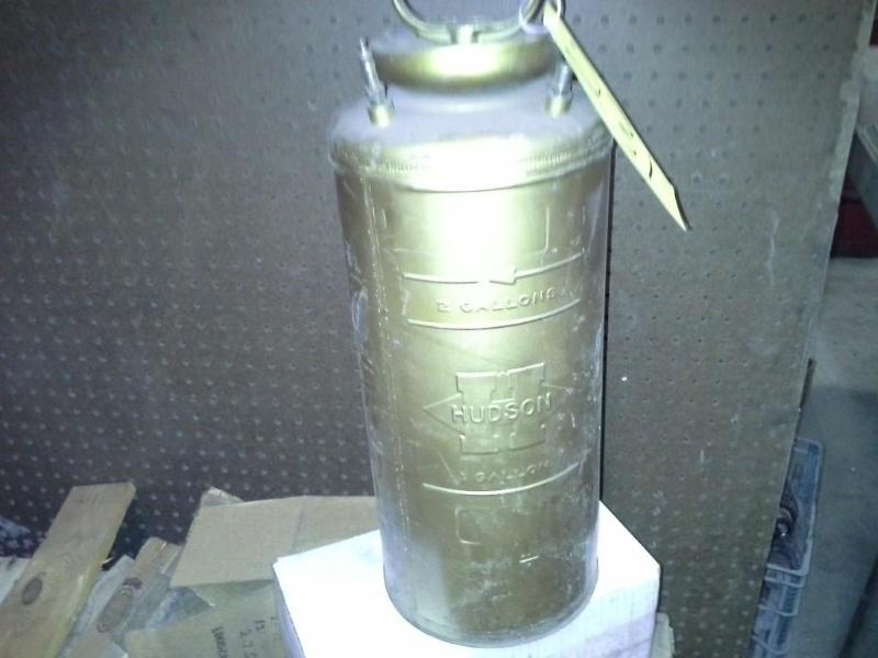 2 12 gallon sprayer,
