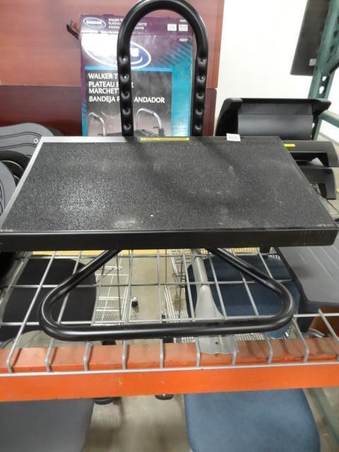 lot 115 image: Adjustable under desk foot rest...