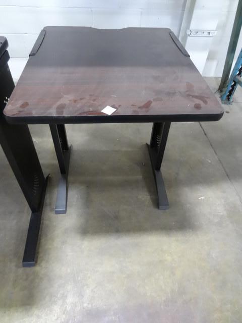lot 180 image: Metal task desk. 24 x 28 x 30...