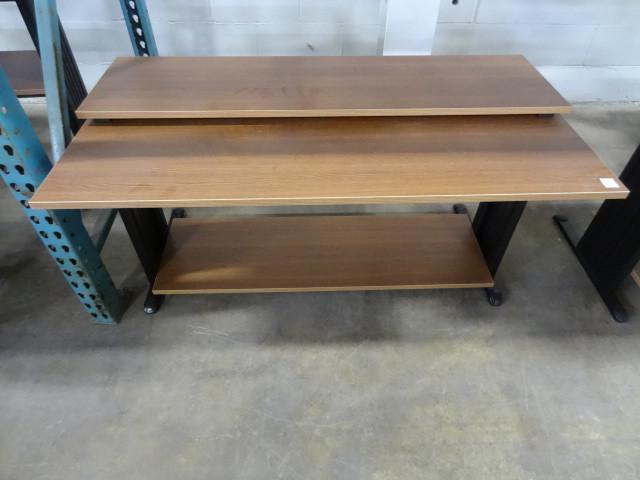 lot 2 image: Computer desk. 48 x 25 x 25...