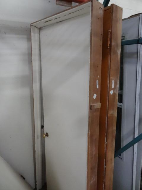 lot 201 image: 28 x 80 wood hollow door...