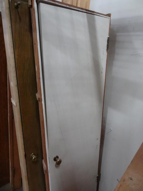 lot 206 image: 24 x 80 wood hollow door...