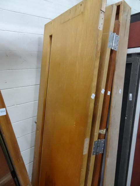 lot 221 image: 32 x 84 solid core door...