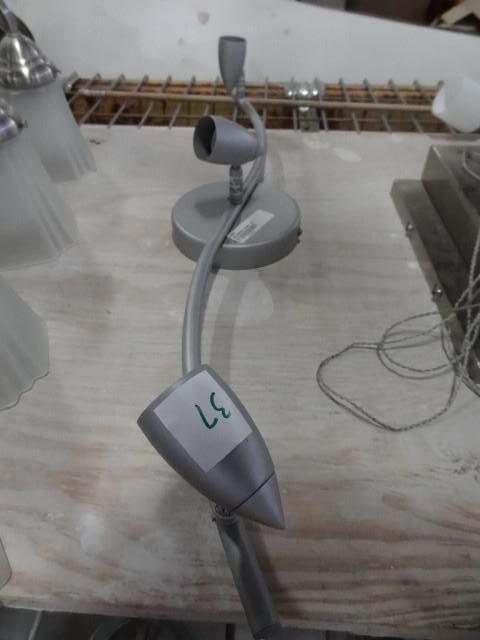 lot 37 image: 3 bulb ceiling light...