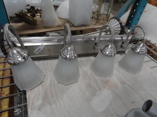 lot 38 image: 4 bulb vanity light...