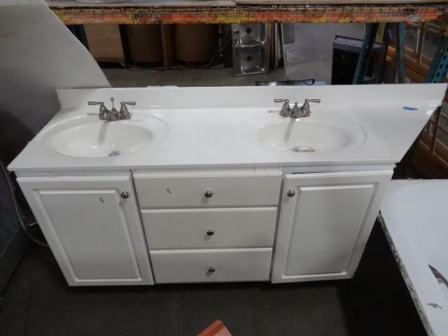 lot 57 image: Double bathroom vanity. 61 x 33 x 3...